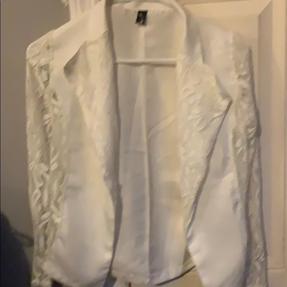 Beautiful white blazer